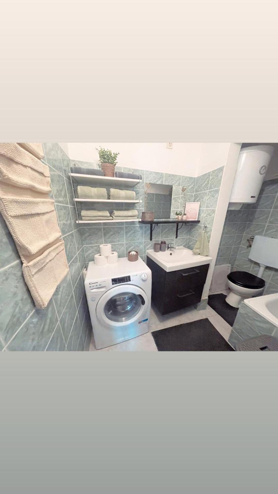 Apartma Ella Koper Bagian luar foto