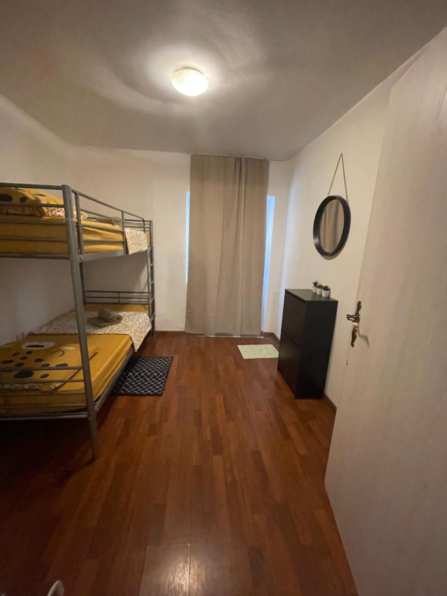 Apartma Ella Koper Bagian luar foto
