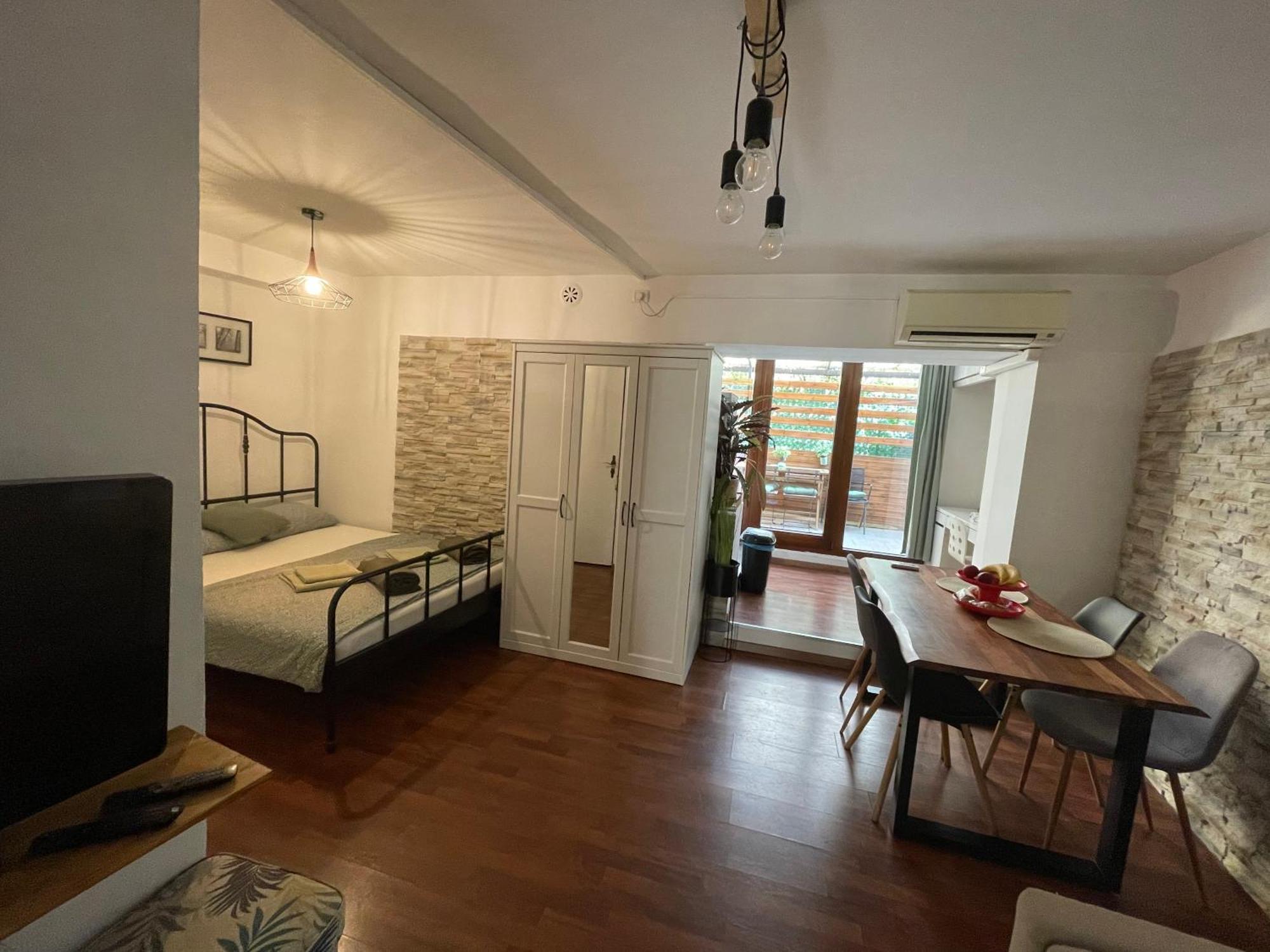 Apartma Ella Koper Bagian luar foto